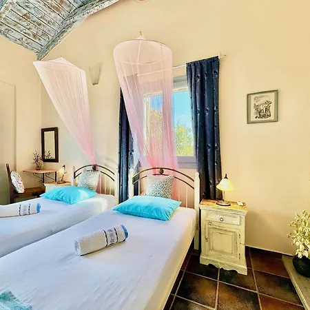 Simeoni With Private Pool By Dadovillas Лефкада