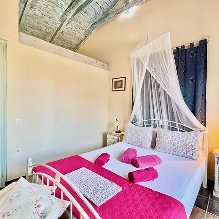 Simeoni With Private Pool By Dadovillas * Лефкада